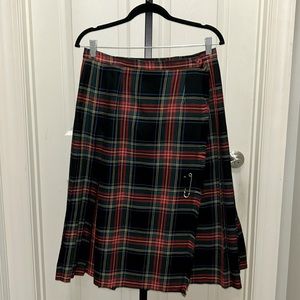 Black Stewart by Highland Queen 100% Pure Virgin Wool Kilt Skirt
